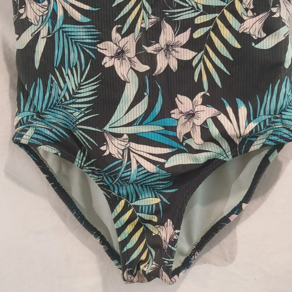 art class tropical flowers